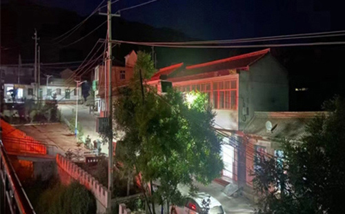 人民路街道太阳能路灯在暴雪天气下的应对策略 人民路街道太阳能路灯在暴雪天气下的应对策略