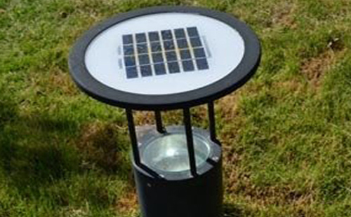 别墅庭院氛围营造：人民路街道草坪灯选型与布光技巧