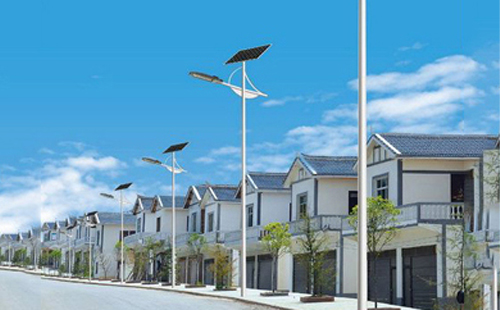 人民路街道太阳能路灯配置与在乡村道路照明中的应用